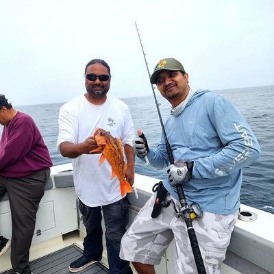 Smiles all around after a solid drift offshore. Smiles all around after a solid drift offshore.